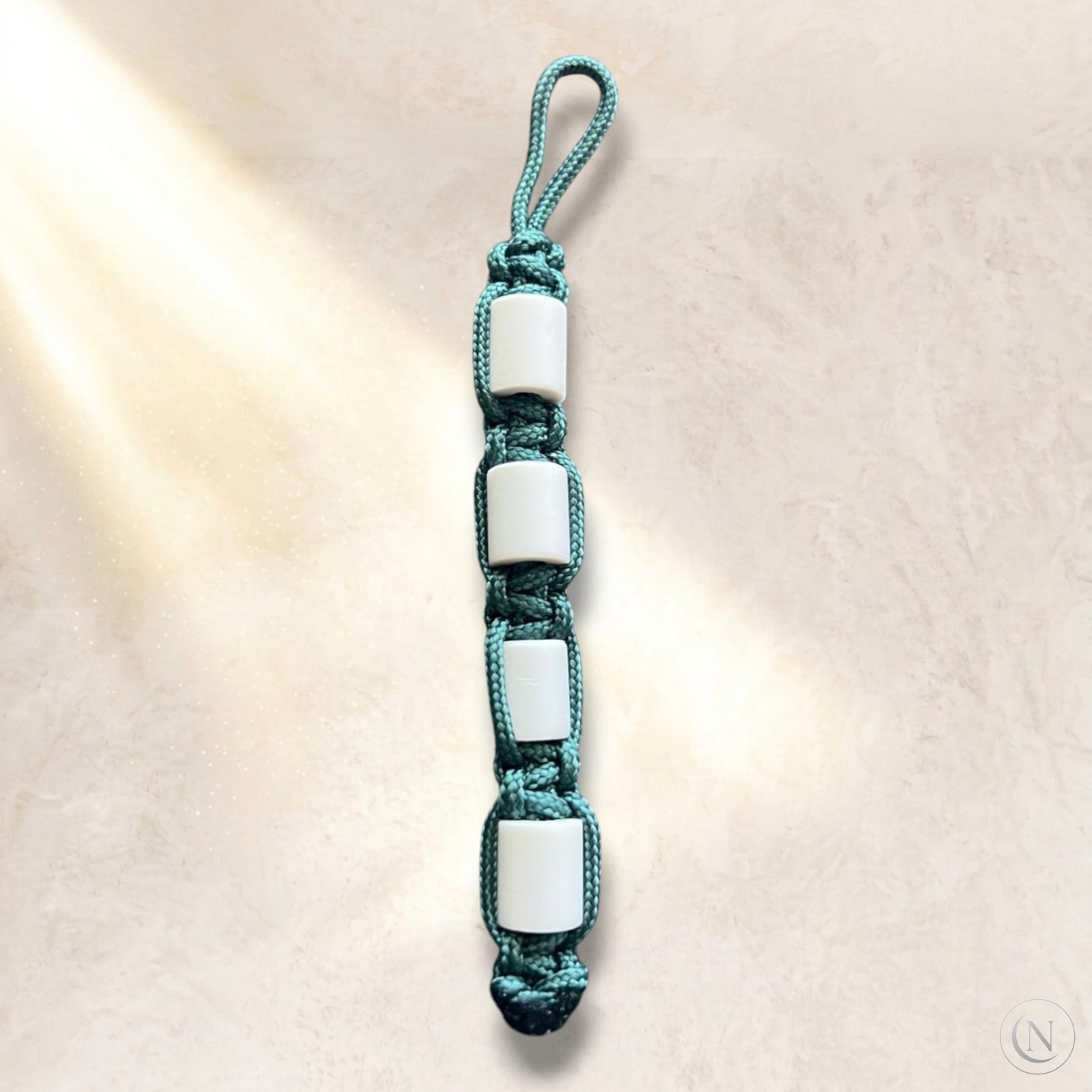 Protect'EM– Pendentif de crinière artisanal